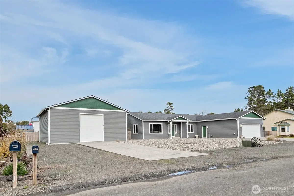 1215 195th Street, Long Beach North Beach Peninsula, WA 98613 - #1