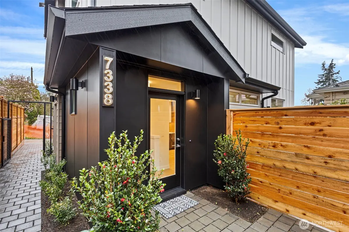7338 27th Avenue Nw, Seattle, WA 98117 - #1