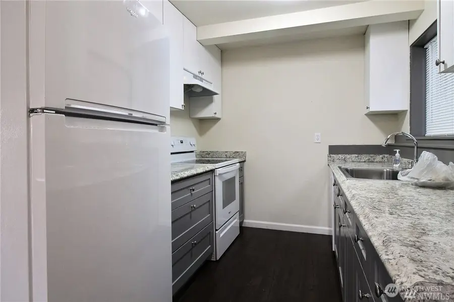 12317 35th Avenue Ne, Seattle, WA 98125 - #3