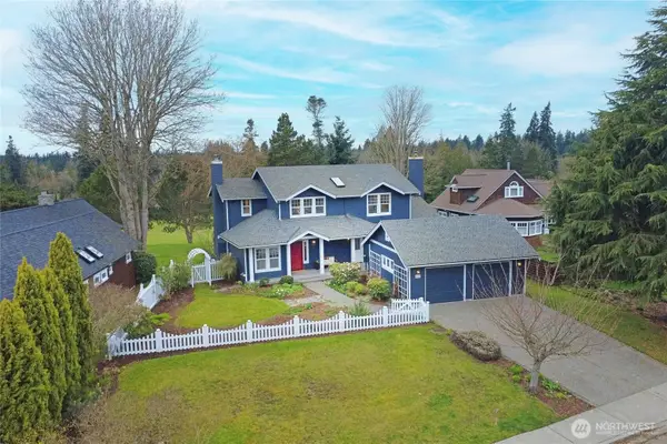 919 Cherry Avenue Ne, Bainbridge Island, WA 98110