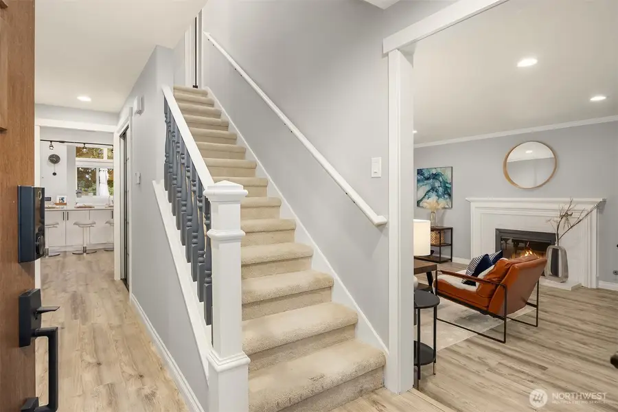 2516 Medina Circle, Medina, WA 98039 - #3