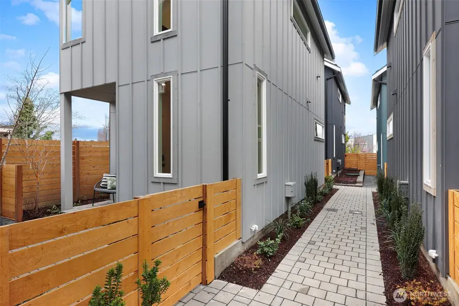 2006 19th Avenue S, Seattle, WA 98144 - #2