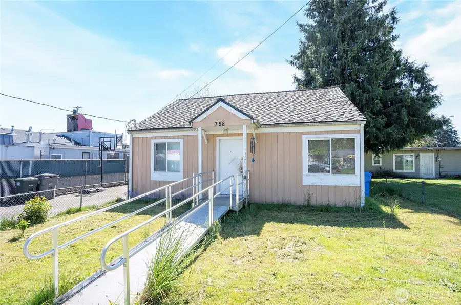 758 108th Street S, Tacoma, WA 98444 - #2