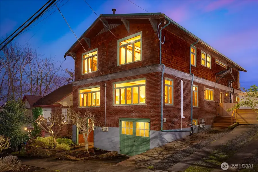 2117 N 36th Street, Seattle, WA 98103 - #2