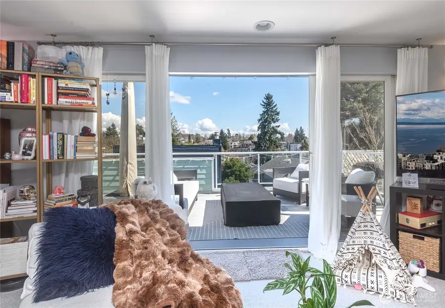 4258 N Whitman Ave, Seattle, WA 98103 - #2