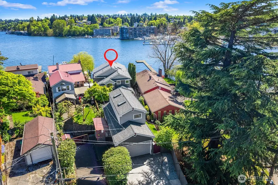 8696 Island Drive S, Seattle, WA 98118 - #2
