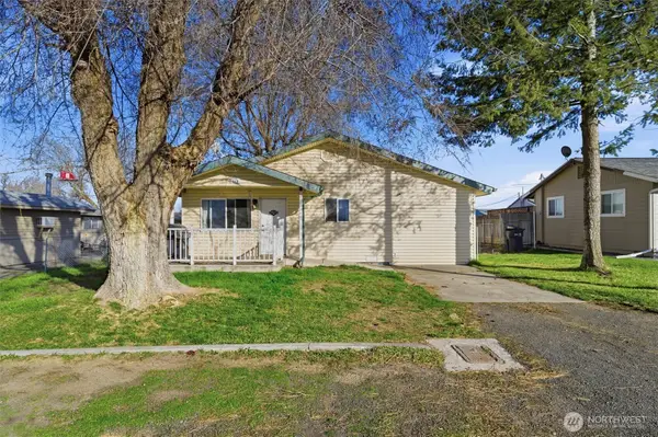 762 S 2nd Avenue, Connell, WA 99326