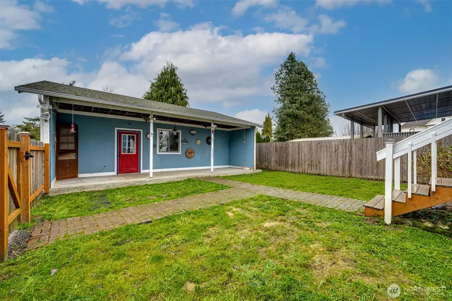 656 Davidson Avenue, Woodland, WA 98674 - #2