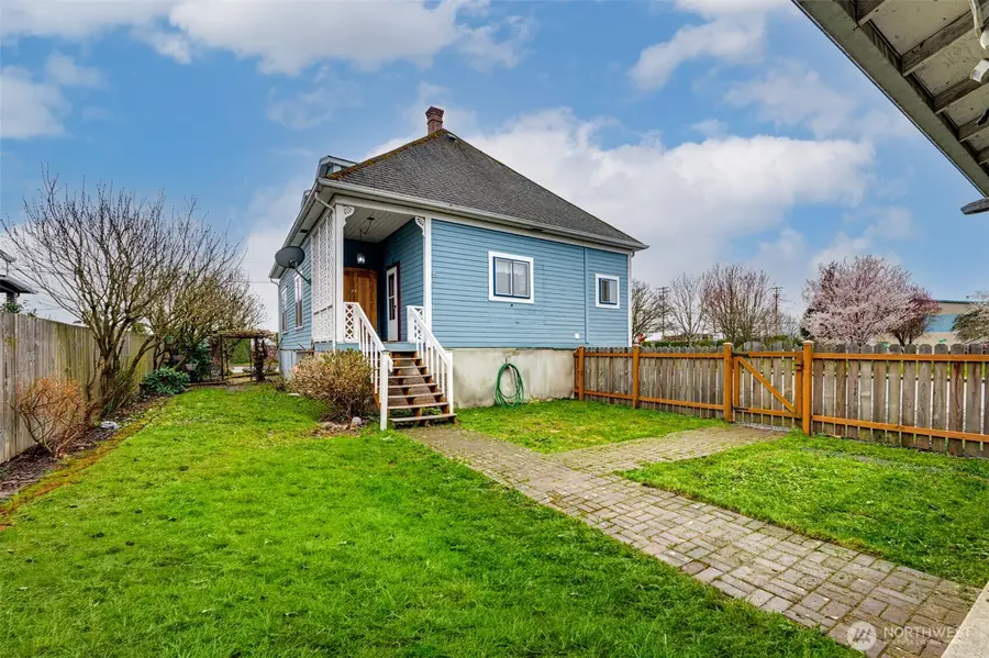 656 Davidson Avenue, Woodland, WA 98674 - #3