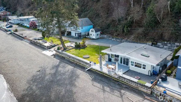 3187 Shoreline Drive, Camano Island, WA 98282