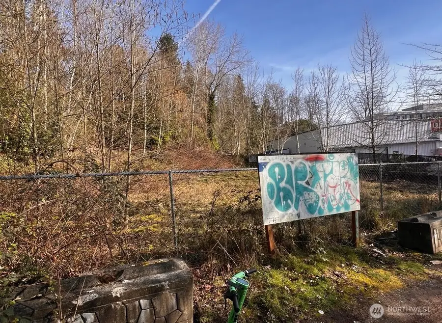 2304 NE 100th St, Seattle, WA 98125 - #2