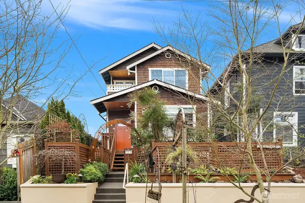 733 N 73rd Street, Seattle, WA 98103