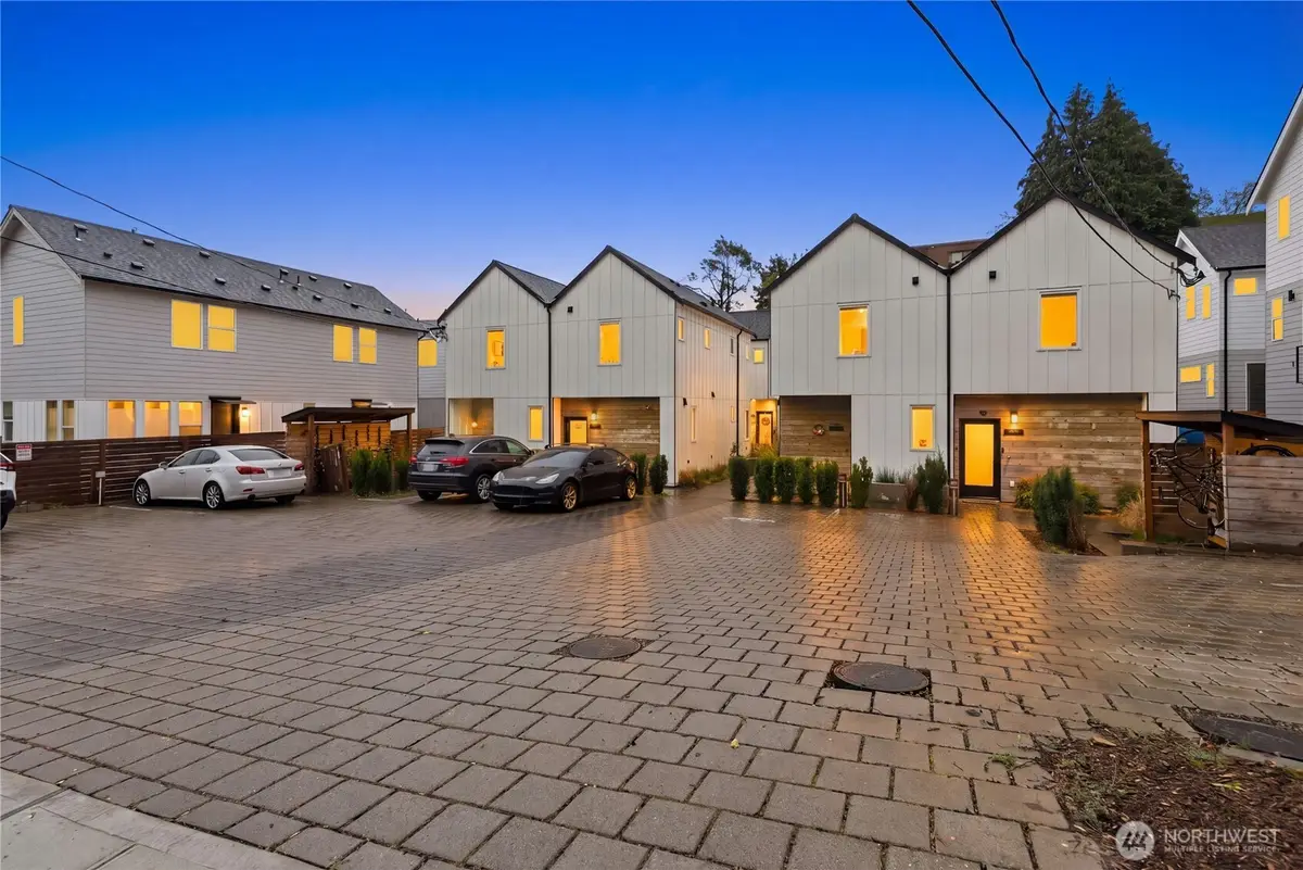 10354 Wallingford Avenue N #B, Seattle, WA 98133 - #1