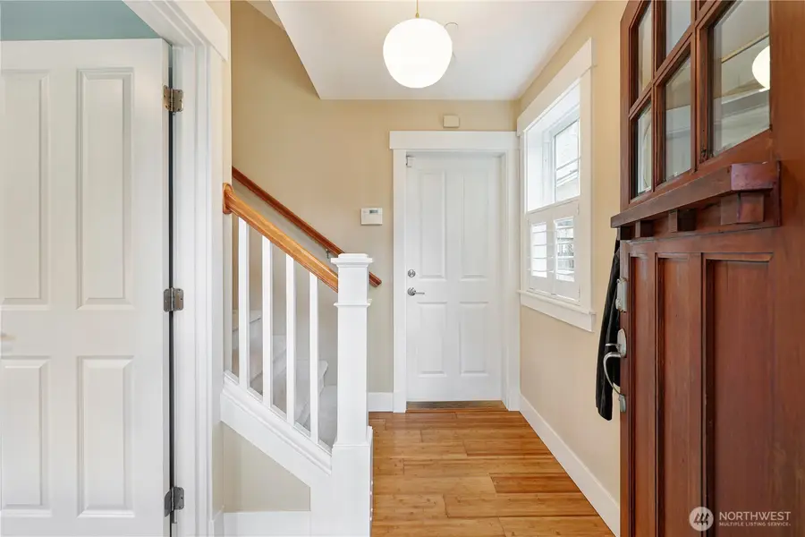 6309 30th Avenue Sw, Seattle, WA 98126 - #3