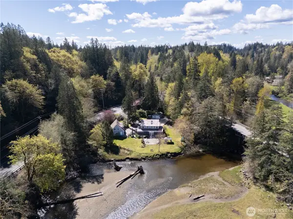 8320 E Grapeview Loop Road, Allyn, WA 98524