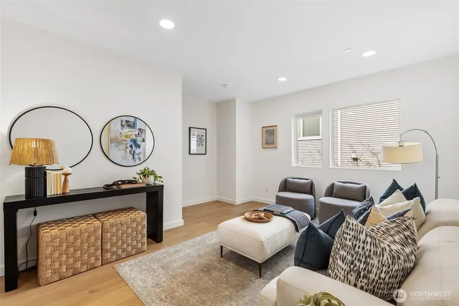 12524 15th Avenue Ne #B, Seattle, WA 98125 - #3