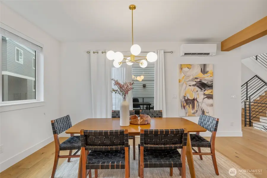 6738 21st Avenue Sw, Seattle, WA 98106 - #2