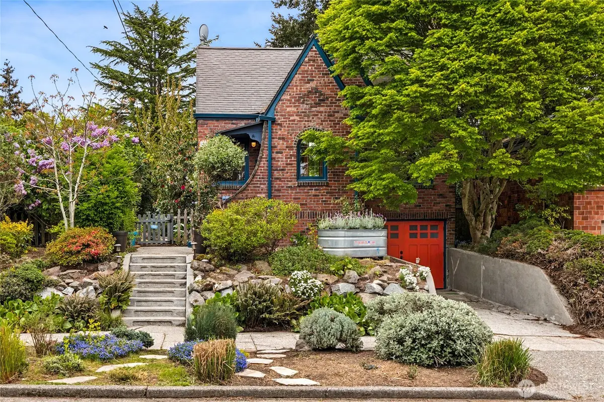 8042 11th Avenue Nw, Seattle, WA 98117 - #1