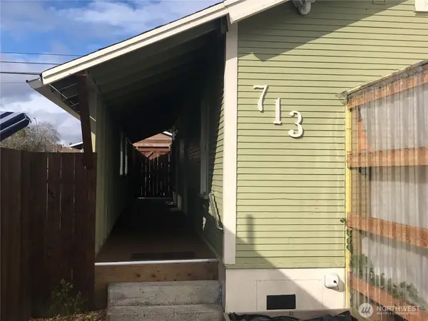 713 N Tower Avenue #A/B, Centralia, WA 98531