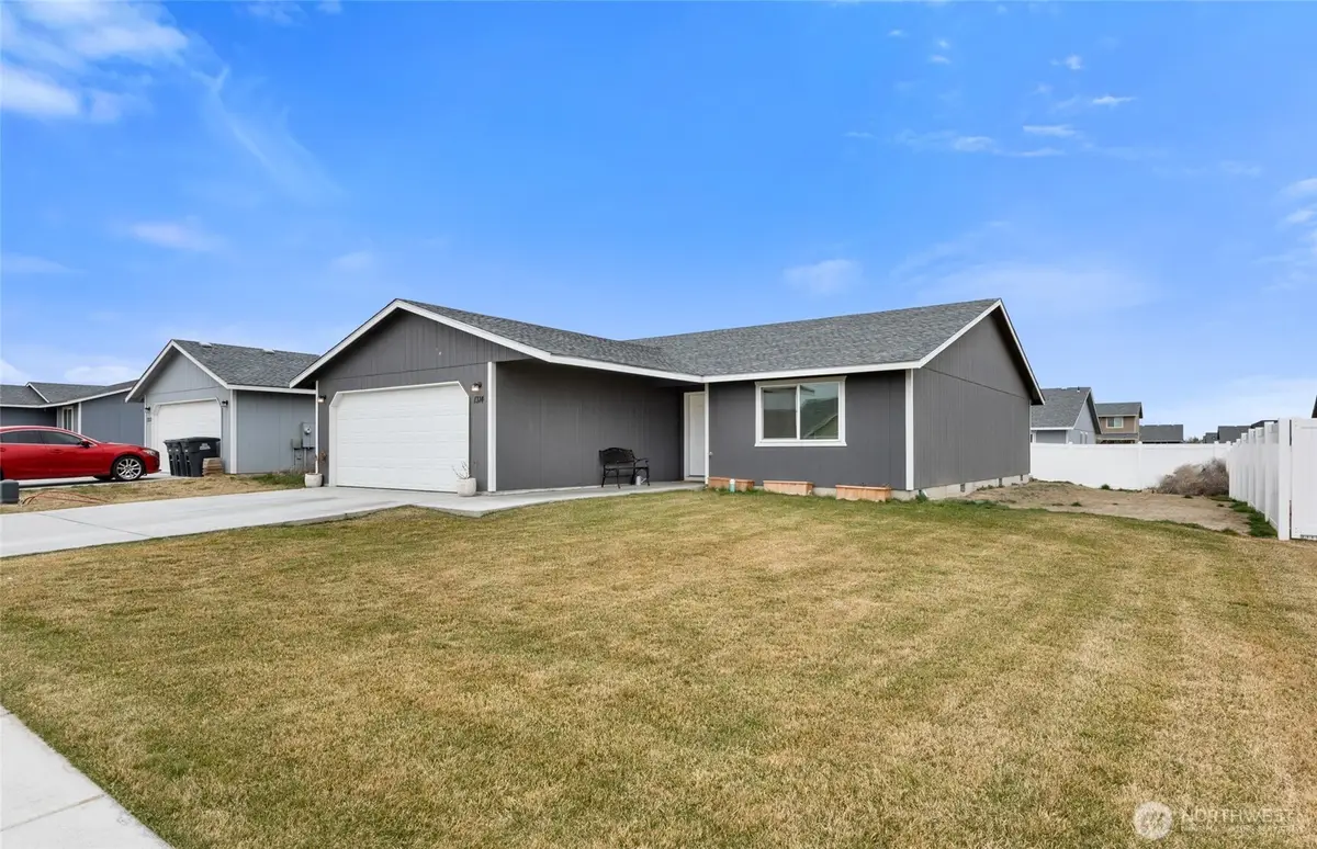 1314 W Polo Ridge Drive, Moses Lake, WA 98837 - #1
