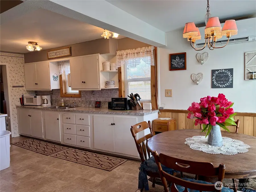 10388 Largent Street Ne, Coulee City, WA 99115 - #3