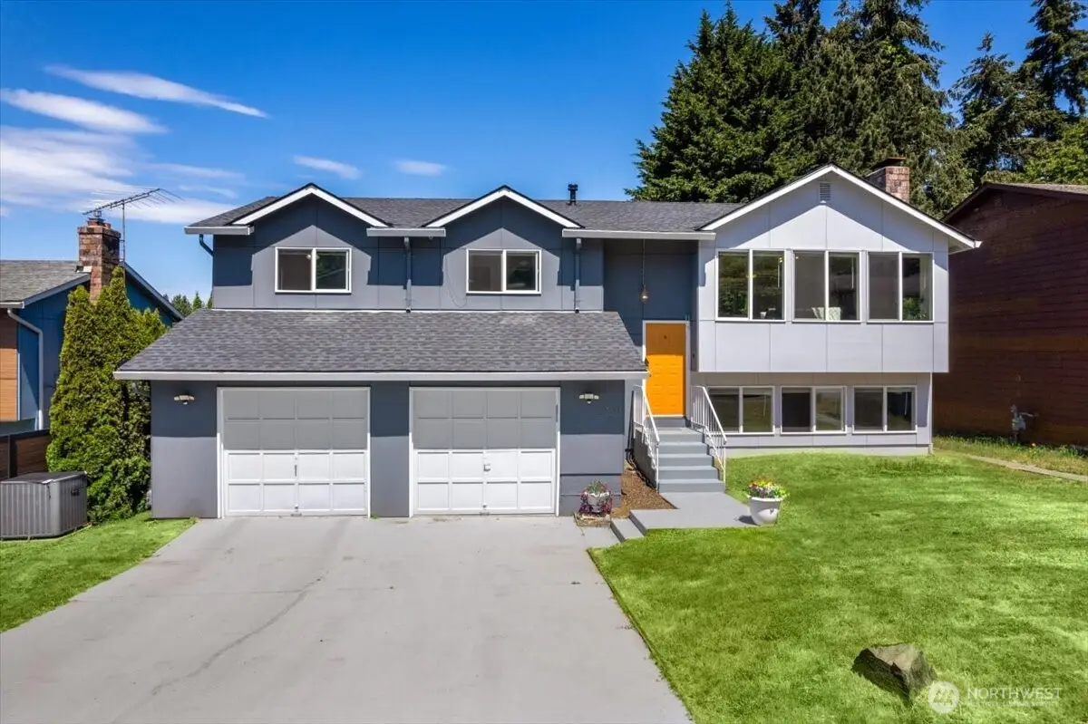 2802 Ne 23rd Place, Renton, WA 98056 - #1