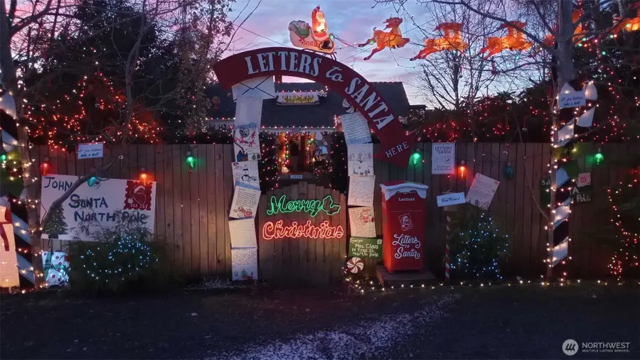 2520 Locust Avenue W, University Place, WA 98466 - #2