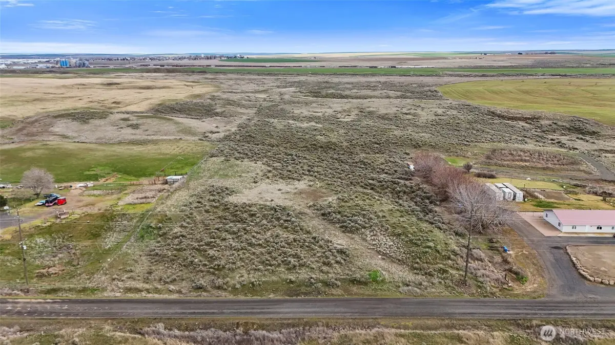 9051 SE Rd S, Warden, WA 98857 - #1