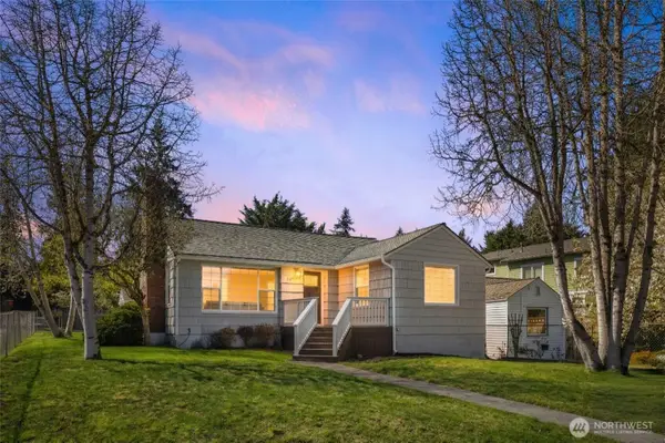 13703 Palatine Avenue N, Seattle, WA 98133