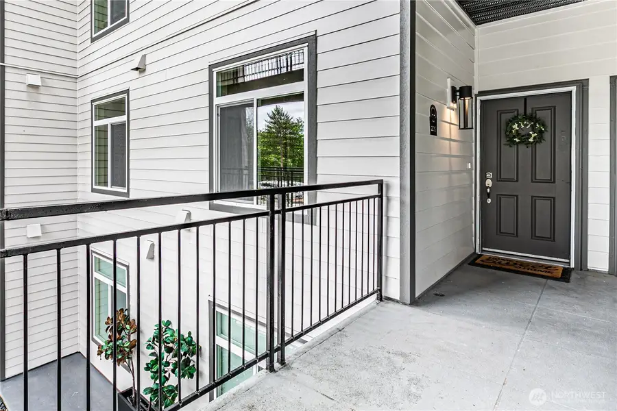 320 E 32nd Street #209, Tacoma, WA 98404 - #3