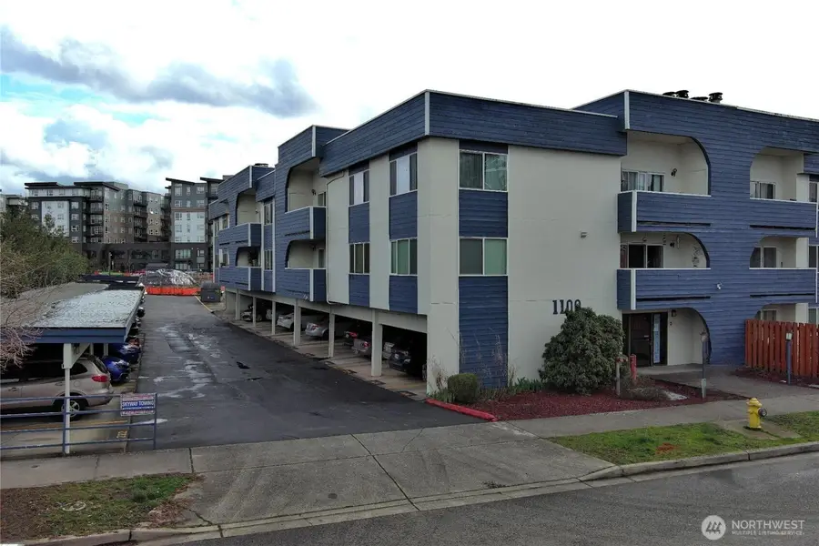 1100 Harrington Avenue Ne #205, Renton, WA 98056 - #3
