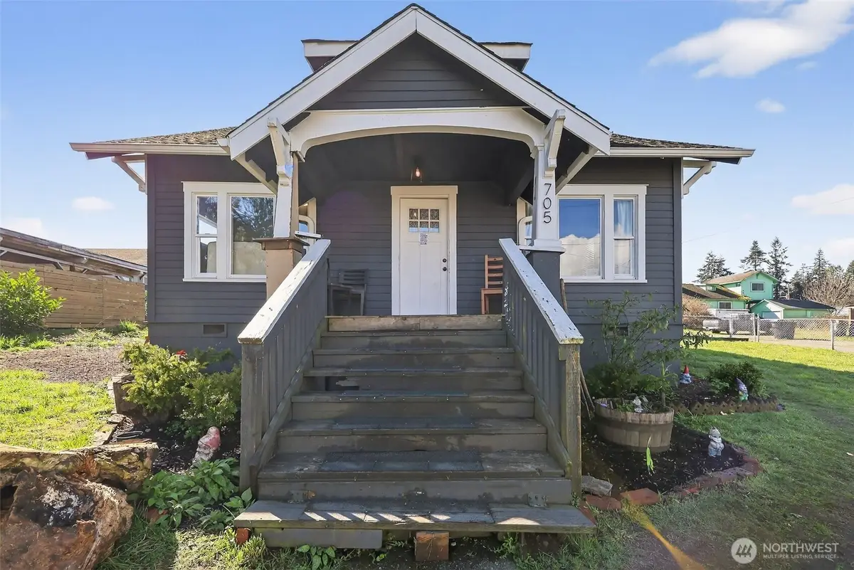 705 E Dearborn Avenue, Shelton, WA 98584 - #1