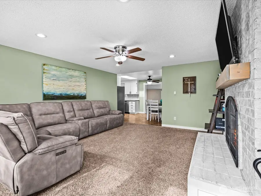 6507 157th Street Ct E, Puyallup, WA 98375 - #3