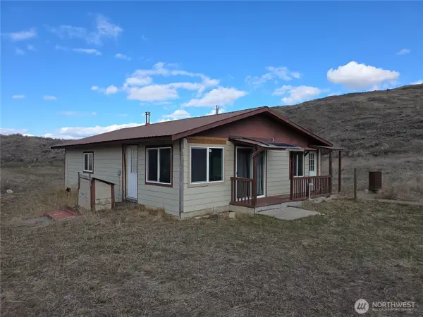 105 Emily Road, Oroville, WA 98844