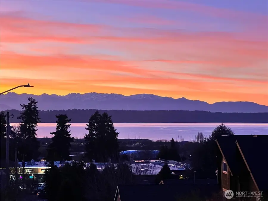 556 Holly Drive, Edmonds, WA 98020 - #3