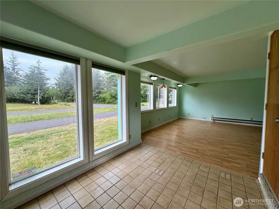 111 Vela Street Sw, Ocean Shores, WA 98569 - #3