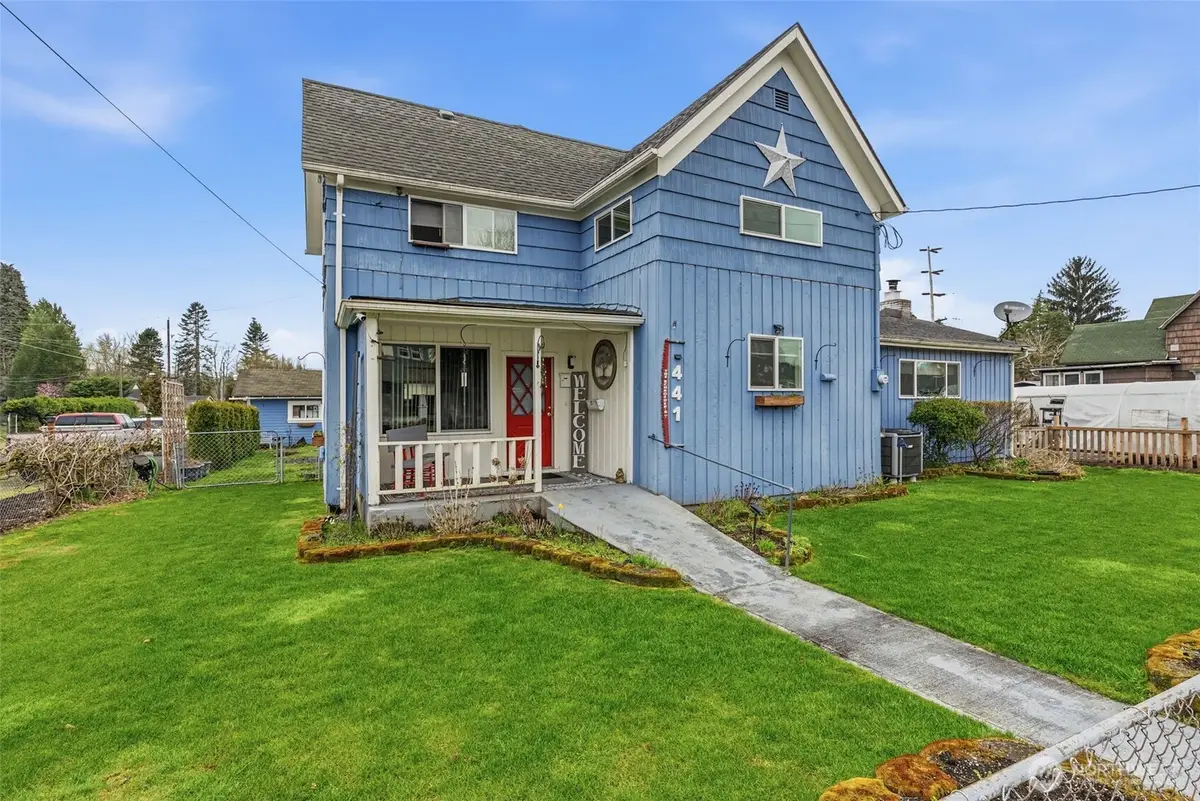 441 4th Avenue Sw, Castle Rock, WA 98611 - #1