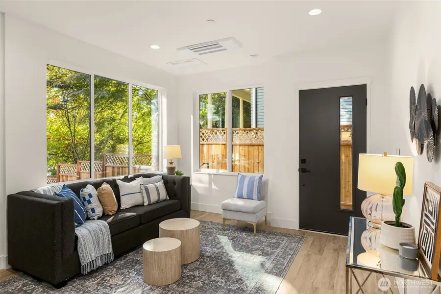 113 24th Avenue E #B, Seattle, WA 98112 - #3