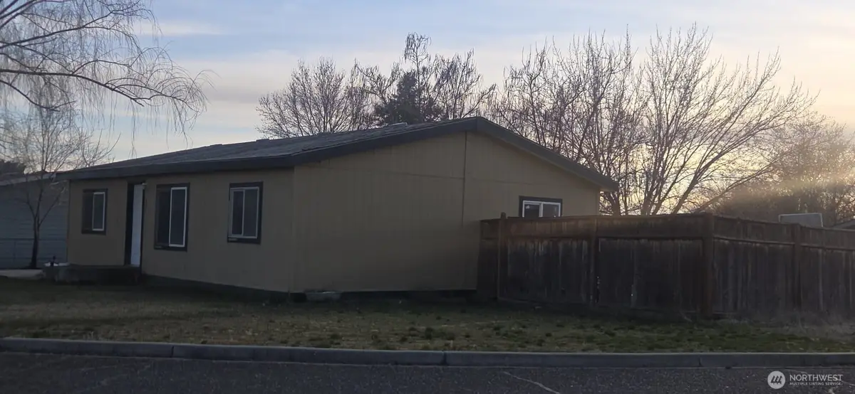 651 N Dayton Avenue, Connell, WA 99326 - #1