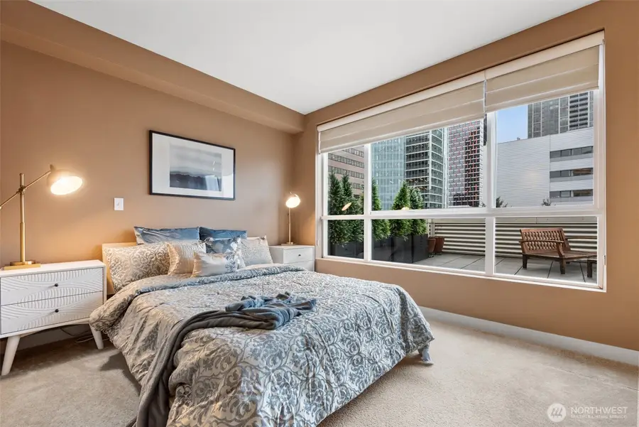 300 110th Avenue Ne #515, Bellevue, WA 98004 - #3