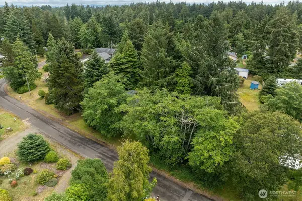 32206 R Place, Ocean Park, WA 98640