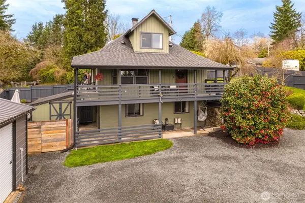 25710 Pacific St, Black Diamond, WA 98010