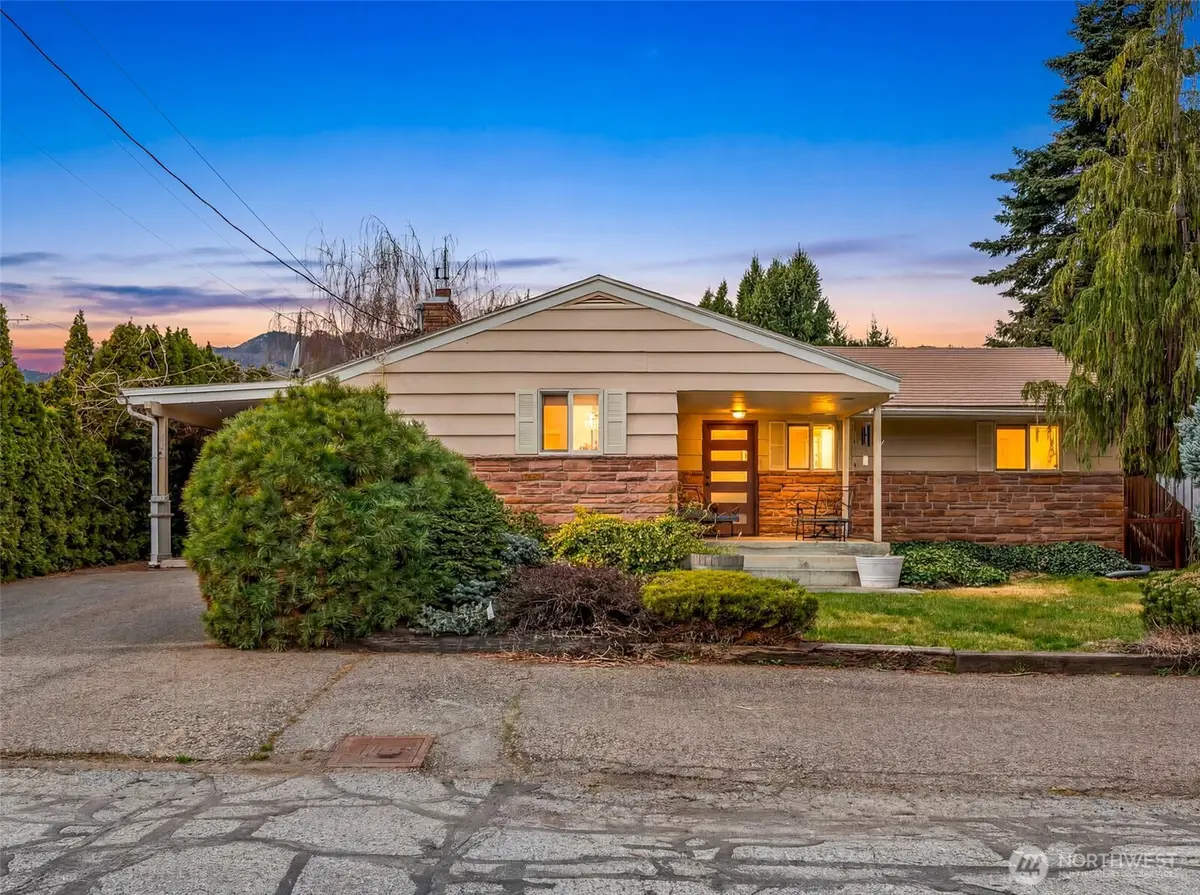 1104 Poplar Avenue, Wenatchee, WA 98801 - #1