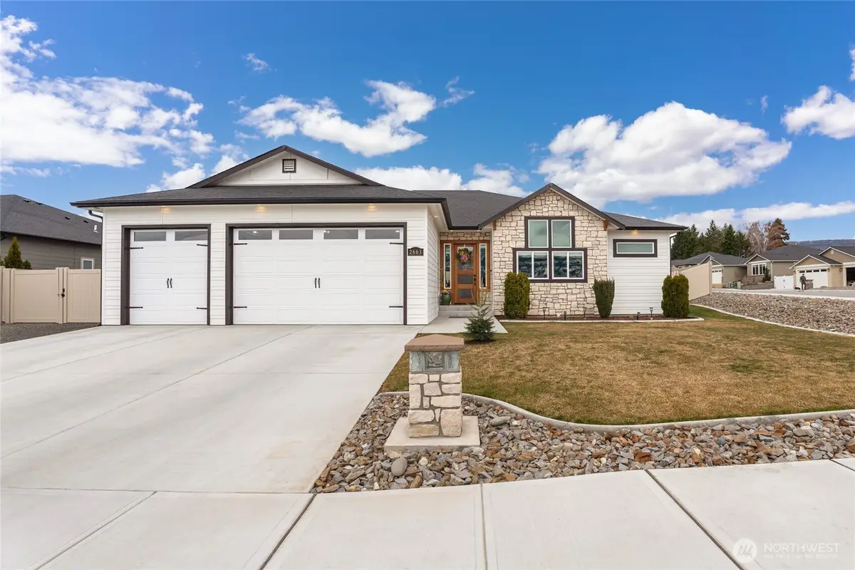 2663 7th Street Se, East Wenatchee, WA 98802 - #1