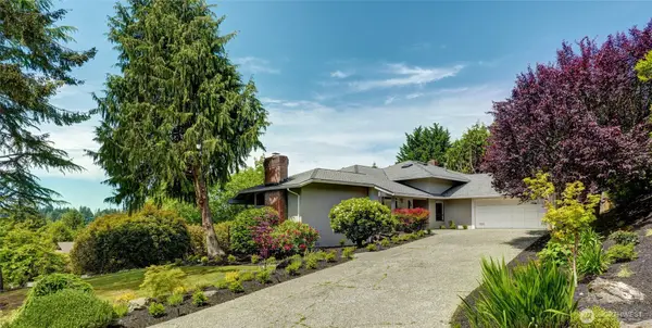 8808 NE 14th Street, Clyde Hill, WA 98004