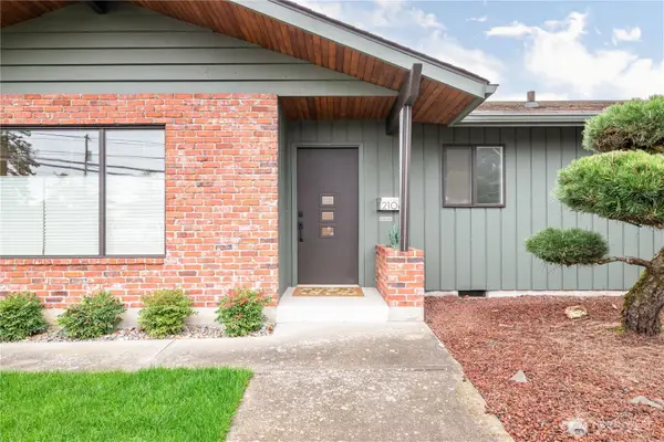 2106 28th, Longview, WA 98632