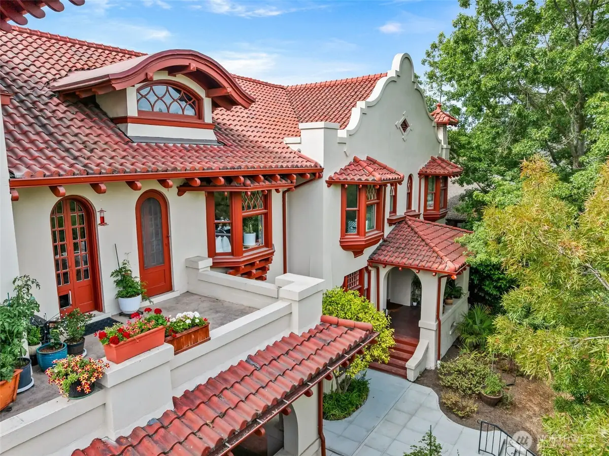 2915 Franklin Avenue E #A, Seattle, WA 98102 - #1