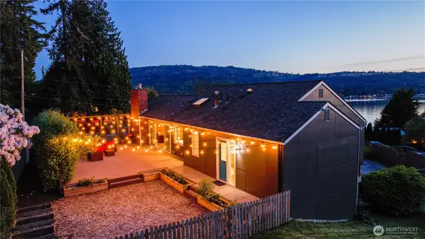 3932 202nd Place Se, Sammamish, WA 98075