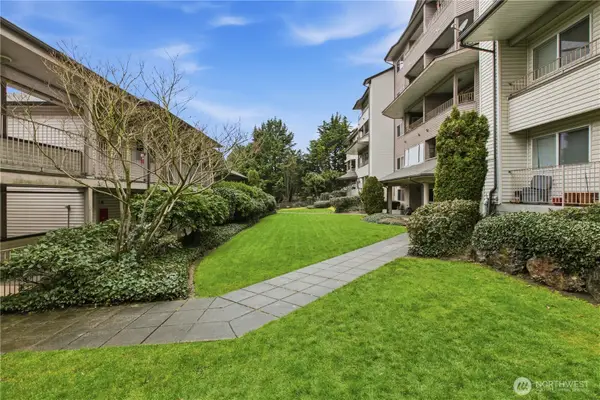 15310 Macadam Road S #A204, Tukwila, WA 98188