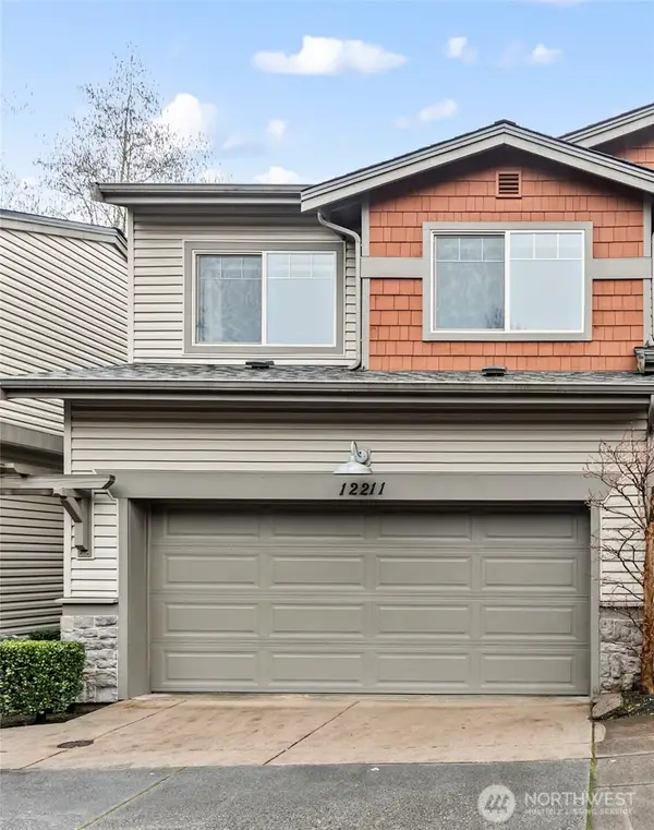 12211 NE 103rd Lane #C2, Kirkland, WA 98033